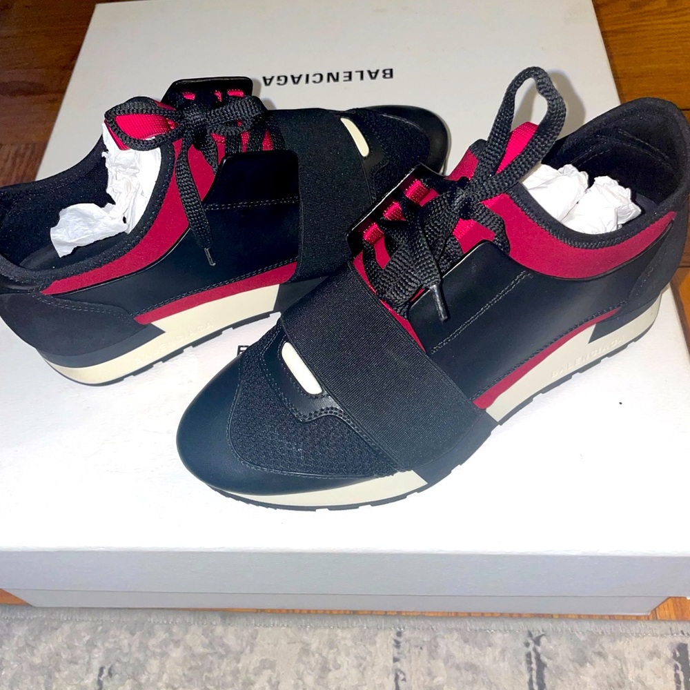 Original Balenciaga race runner sneaker. Size 6